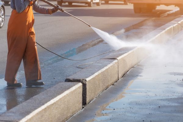 Commercial Concrete Cleaning in Middleburg