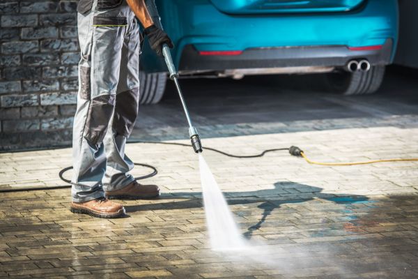 Driveway Pressure Washing in Middleburg