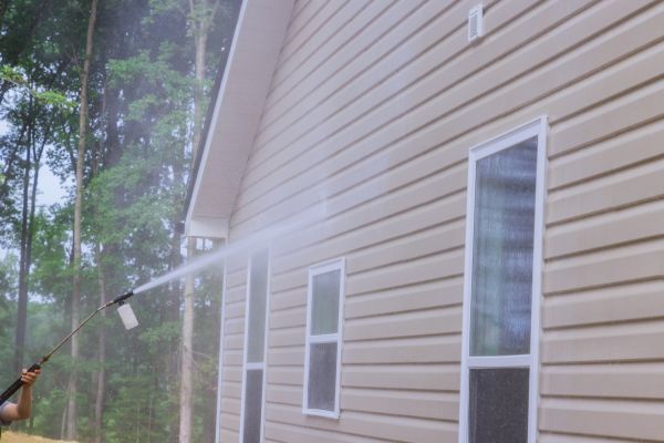 House Washing in Middleburg