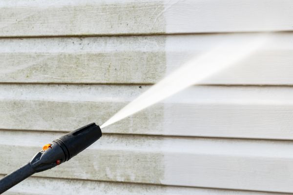 House Exterior Cleaning in Middleburg