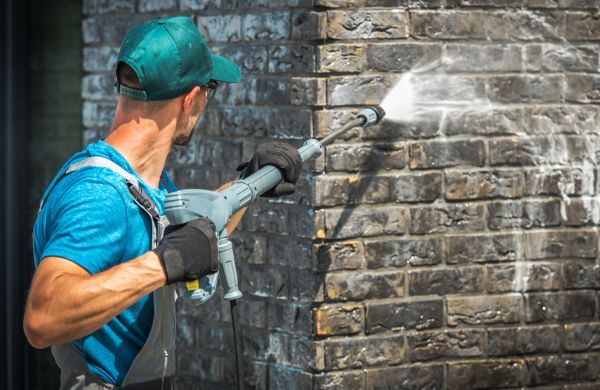 Commercial Building Washing in Middleburg