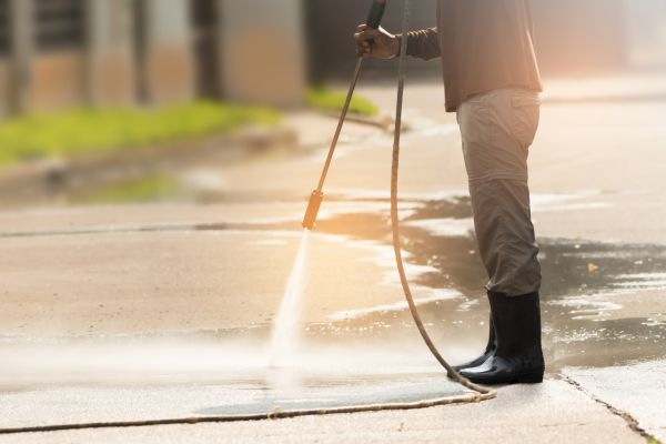 Residential Concrete Cleaning in Middleburg