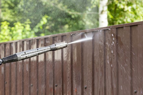 Vinyl Fence Cleaning in Middleburg